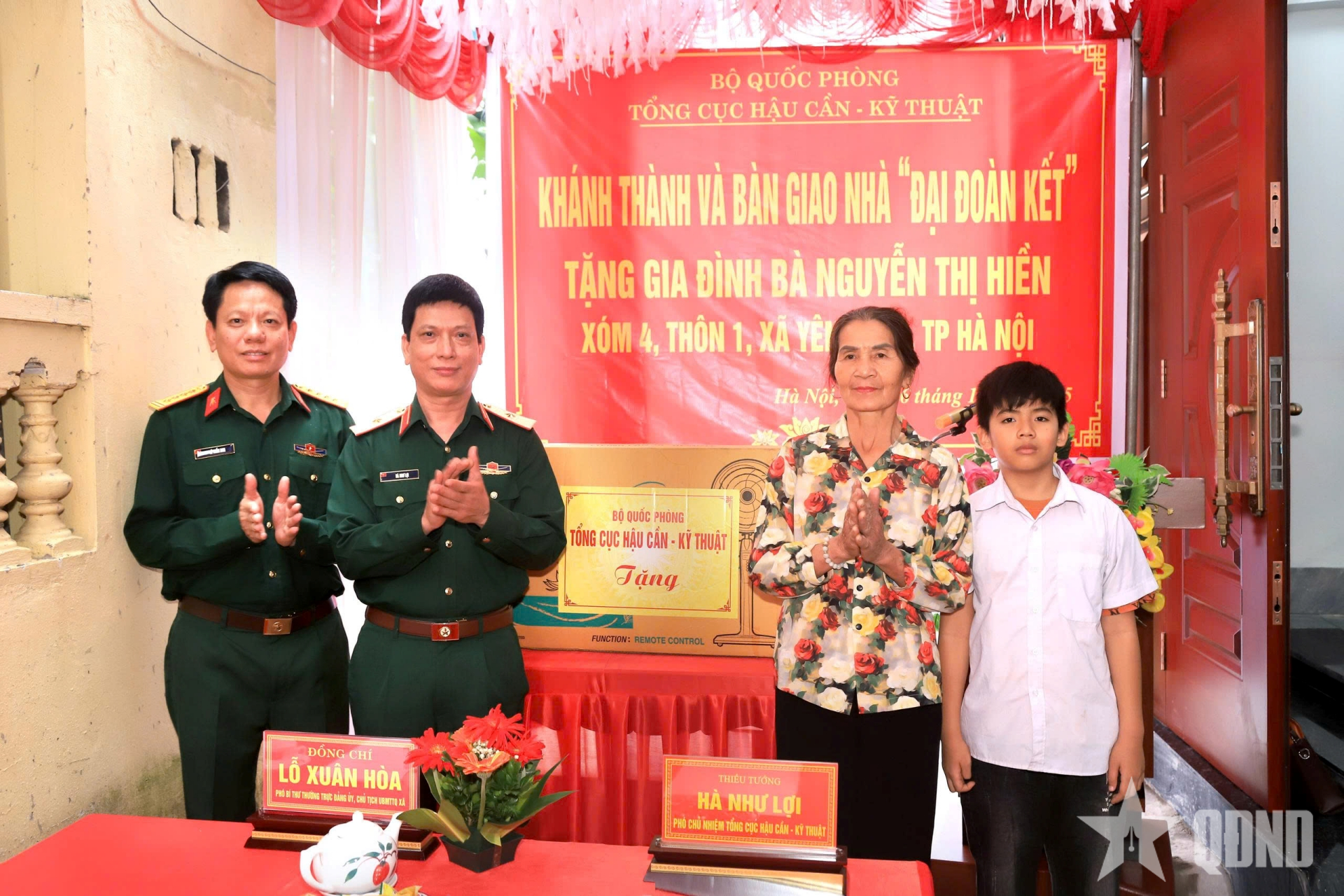 Tổng cục Hậu cần-Kỹ thuật bàn giao nhà đại đoàn kết tặng gia đình chính sách